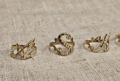 10K Gold Cursive Ring